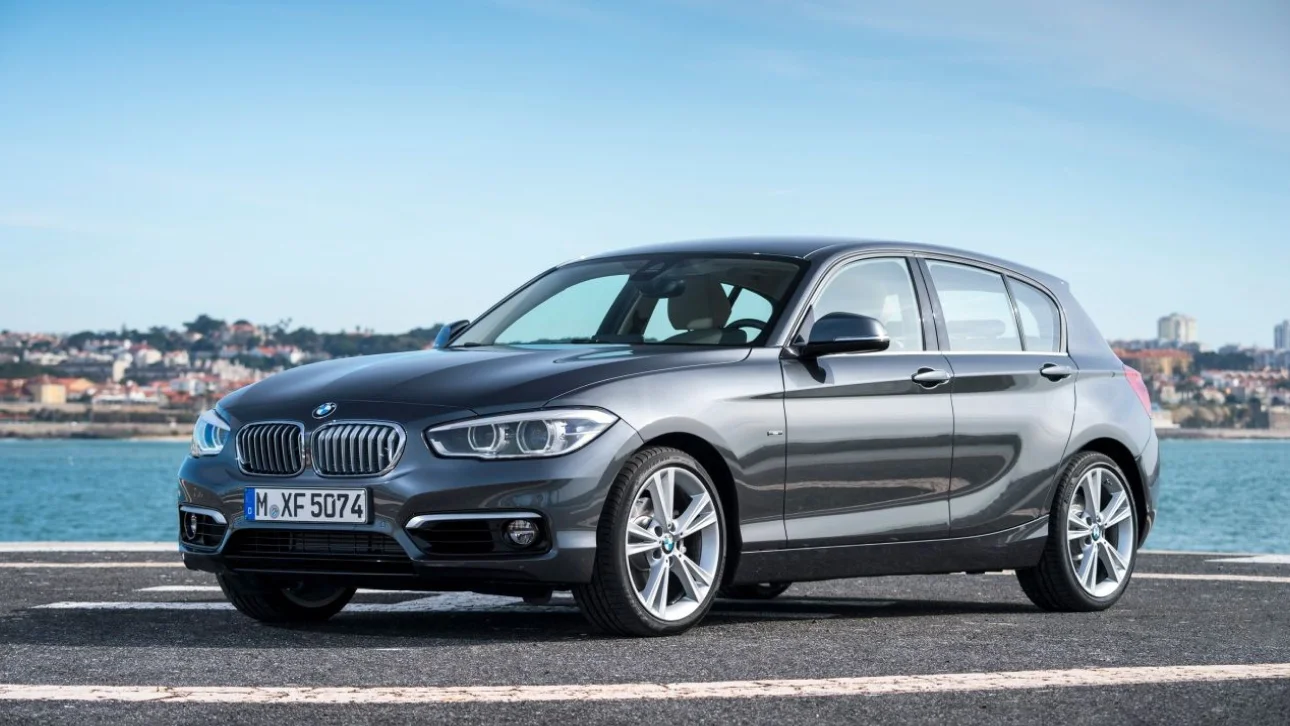 Toyota Hilux 2.4L 4×2 AT Toyota Hilux 2.4L 4×2 AT