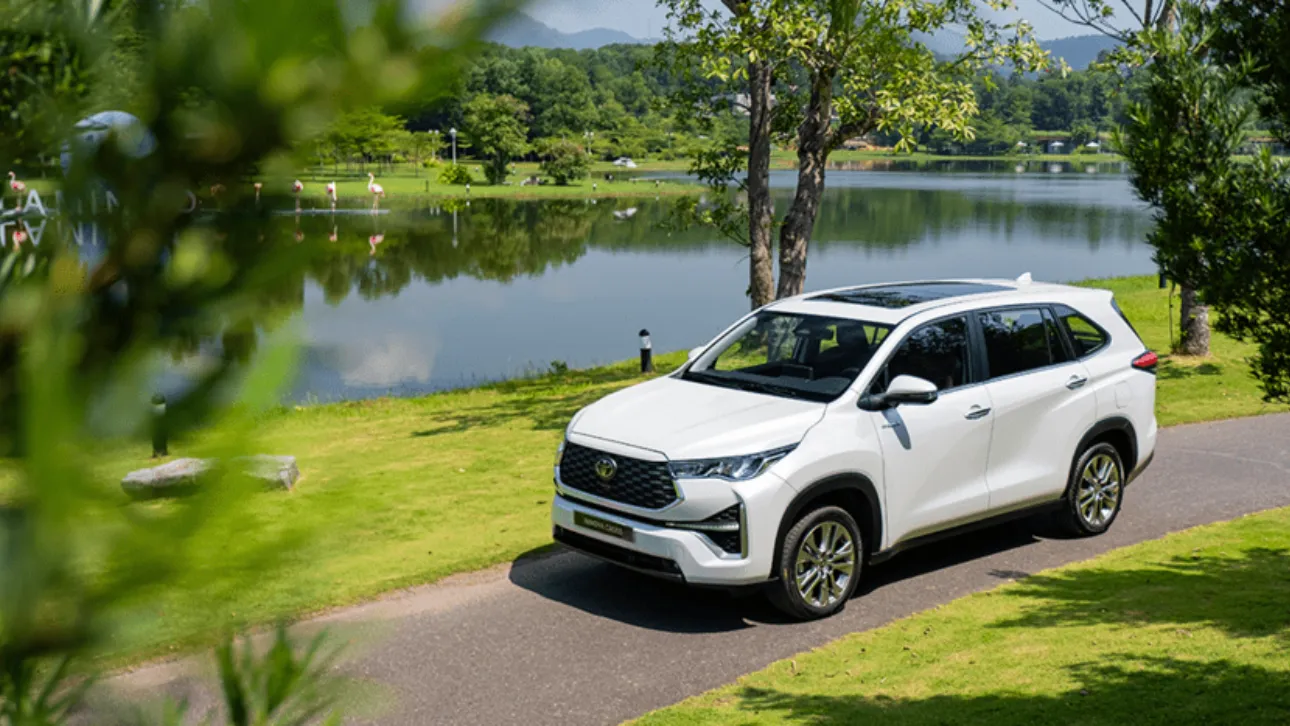 Toyota Innova Cross 2.0V