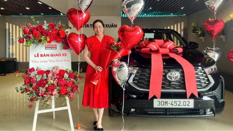 bang-gia-lan-banh-xe-toyota-innova-7-cho-moi-nhat