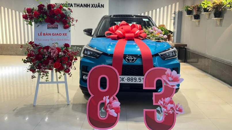 le-ban-giao-xe-toyota-raize-du-mau-tai-toyota-thanh-xuan