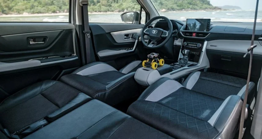 noi-that-xe-7-cho-toyota-veloz-cross-rong-rai-cho-gia-dinh