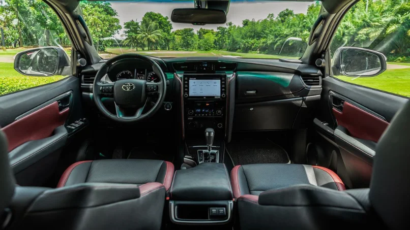 Nội thất Toyota Fortuner 2026 tiện nghi và hiện đại