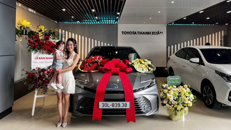 uu-dai-mua-xe-toyota-camry-tra-gop-tai-quan-cau-giay-dong-da