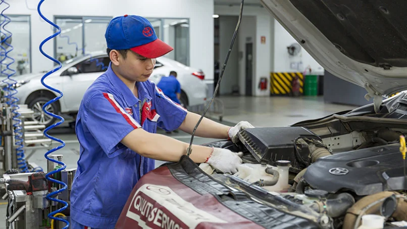 dong-co-diesel-2.4l-tang-ap-bien-thien-tren-toyota-ban-tai-hilux
