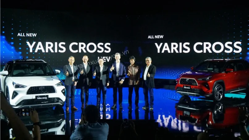 gia-xe-yaris-cross-2026-lan-banh-tai-toyota-thanh-xuan-ha-noi