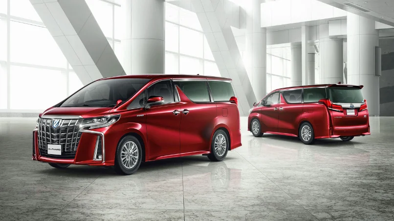 so-sanh-muc-tieu-thu-nhien-lieu-alphard-hev-va-ban-xang