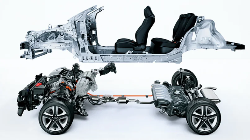 so-sanh-khung-gam-tnga-va-khung-gam-cu-toyota-camry