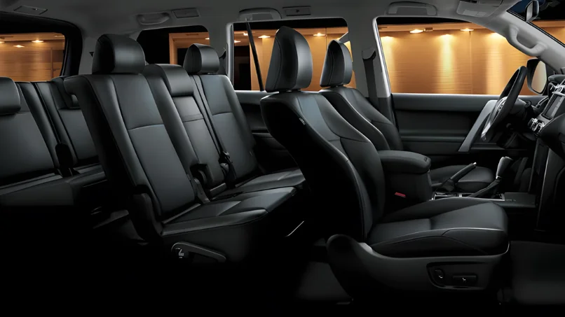 noi-that-sang-trong-va-tien-nghi-toyota-land-cruiser-prado-moi