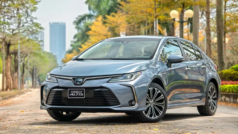 bang-gia-lan-banh-toyota-altis-2026-tai-ha-noi-moi-nhat