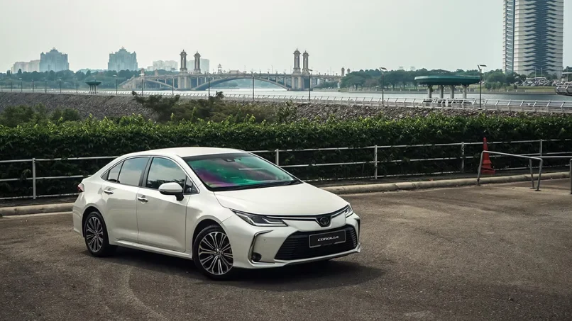 uu-dai-mua-xe-toyota-altis-tra-gop-tai-quan-thanh-xuan-dong-da