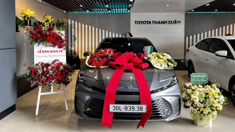 toyota-camry-2008-mau-den-giu-gia-tot-nhat-thi-truong-xe-cu