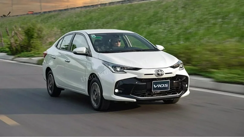 so-sanh-vios-2026-va-cac-doi-thu-sedan-hang-b