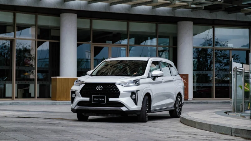 nền-tang-khung-gam-tnga-hien-dai-tren-xe-7-cho-toyota-moi-nhat
