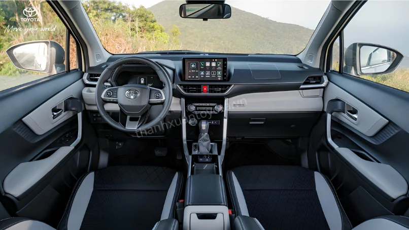 Nội thất và vô lăng xe Toyota Veloz Cross 2026