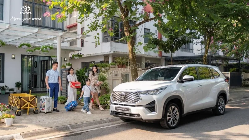 Bảng tính chi tiết giá lăn bánh Toyota Innova Cross Hybrid tại Hà Nội kèm các ưu đãi mới nhất