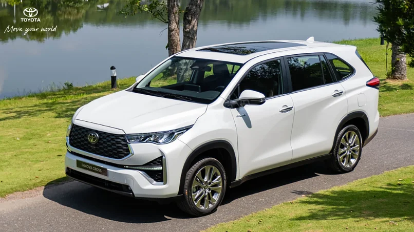 Xe 7 chỗ Toyota Innova Cross Hybrid tiết kiệm nhiên liệu